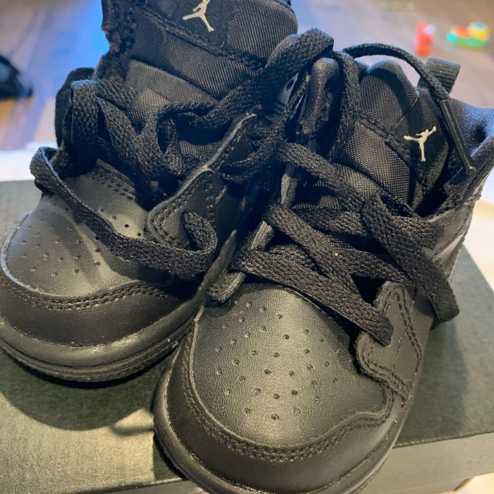 Jordan 1 Size 4C NWT